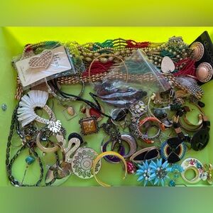 1.5 lb Vintage Craft Jewelry Lot – Treasure Hunt for Artists & Jewelry Makers